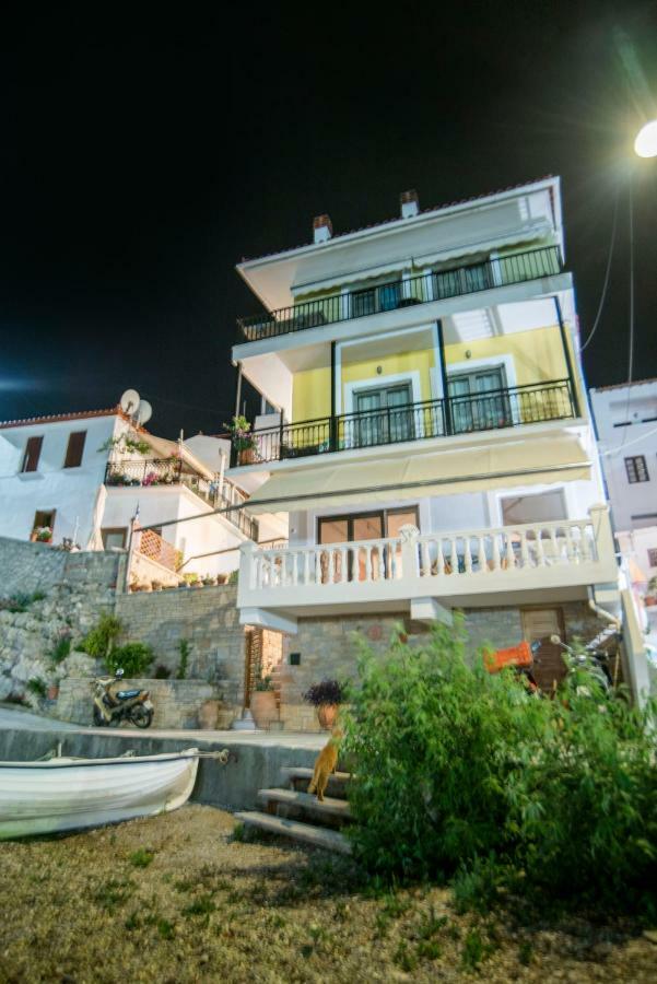 Eftopia Beachfront 2-Bedrooms Apartment Kokkari Exterior foto